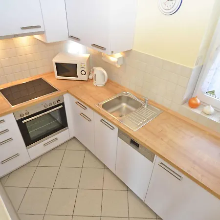 Апартаменты - 04 Mit Terrasse Strandnah Лоббе