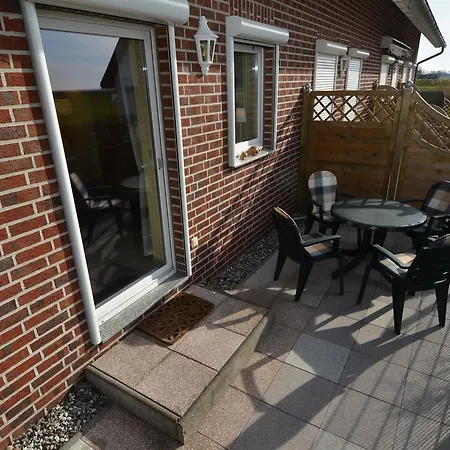 - 04 Mit Terrasse Strandnah