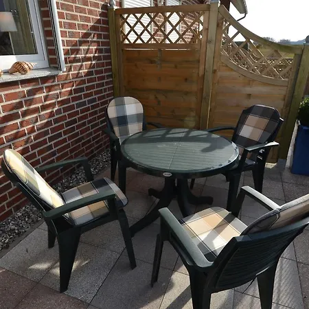 - 04 Mit Terrasse Strandnah Апартаменты *